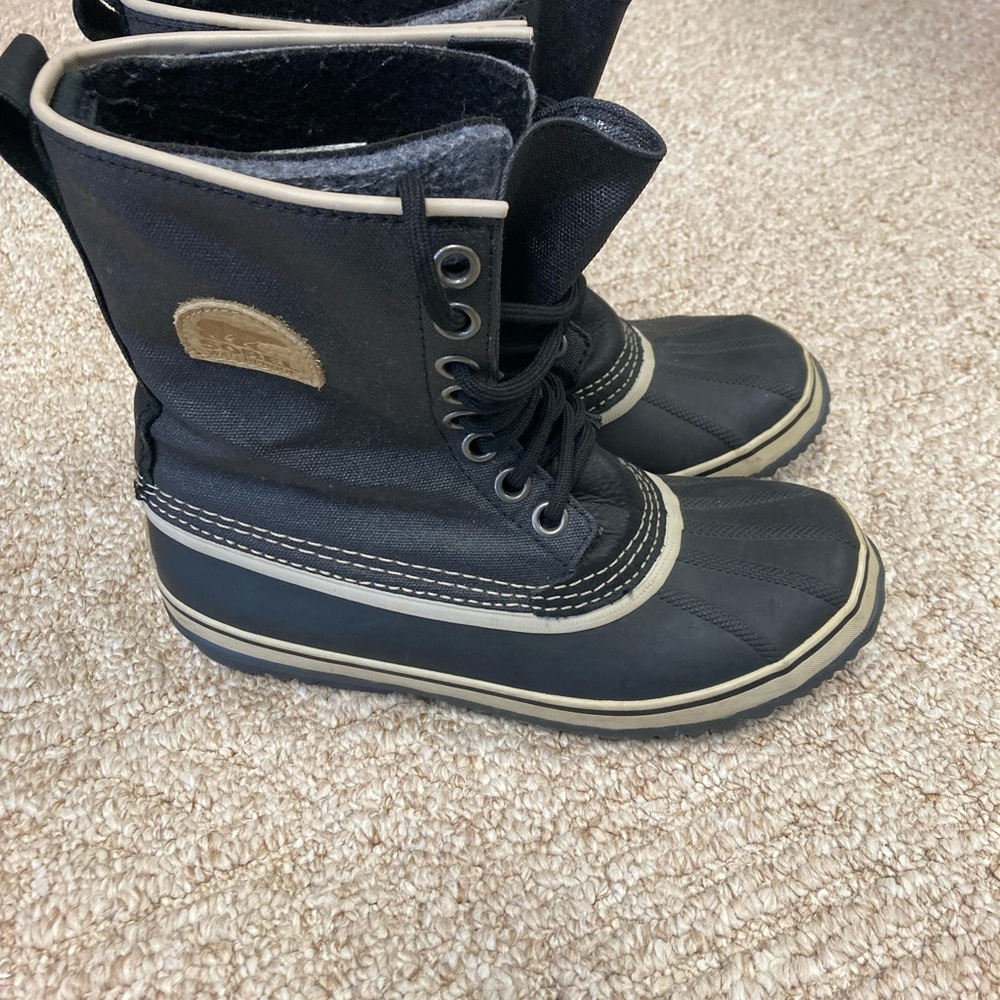 Sorel Insulated Boots - Picture 6 of 7